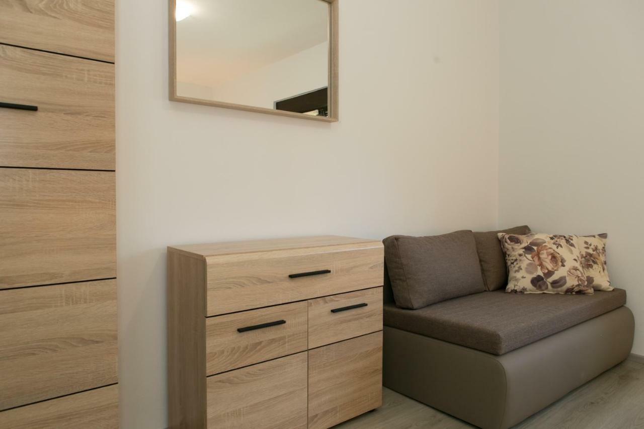 Apartman Lori Otocac Exterior photo